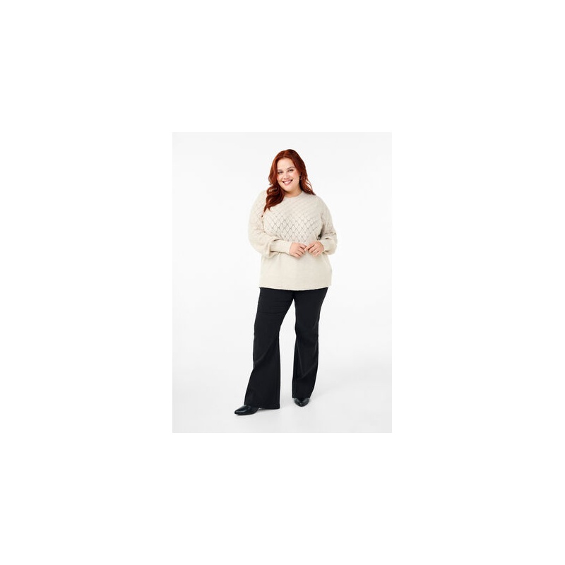 CA61176E-1112_ModelFullBody.jpg