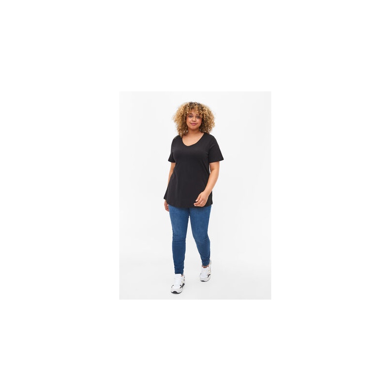 N00010D-0199_ModelFullBody.jpg