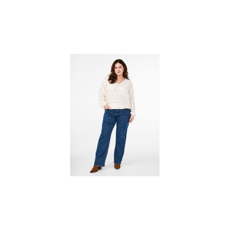 V50003A-1108_ModelFullBody.jpg