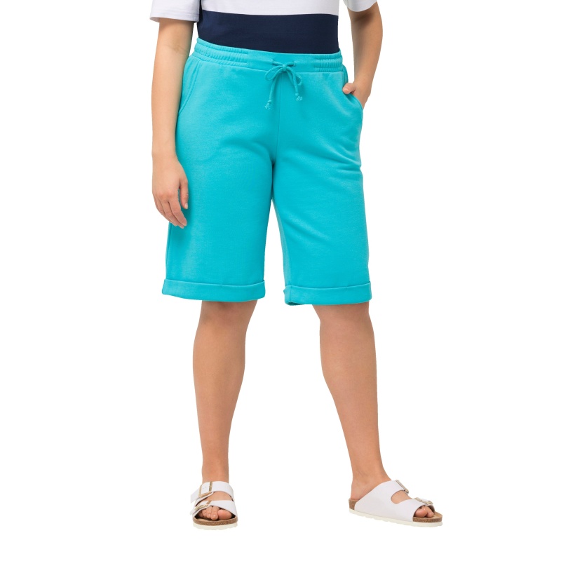 826682740_model_w_01.jpg