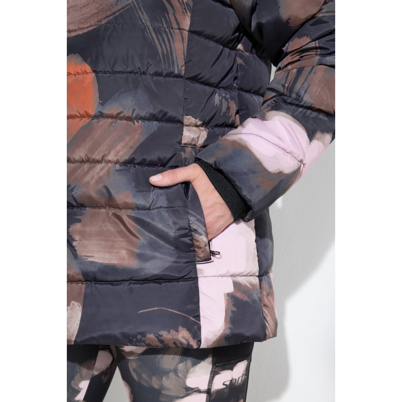 841279100_model_g_21.jpg