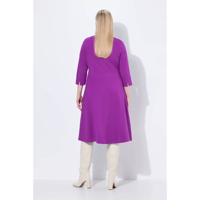 827043820_model_g_02.jpg 827043820_model_g_02.jpg