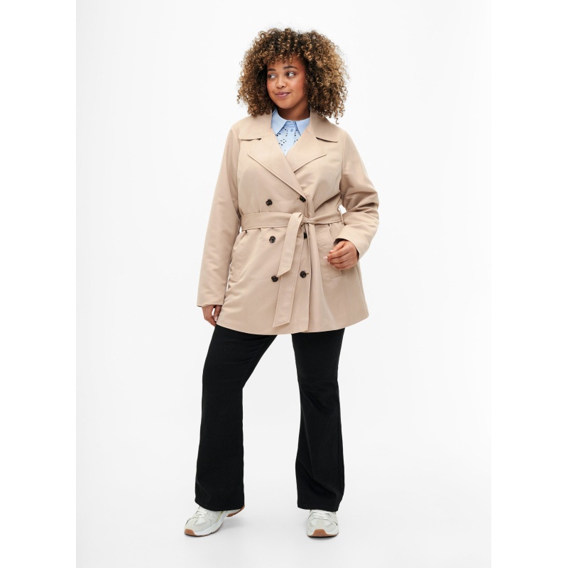 CA61322A-0711_ModelFullBody.jpg
