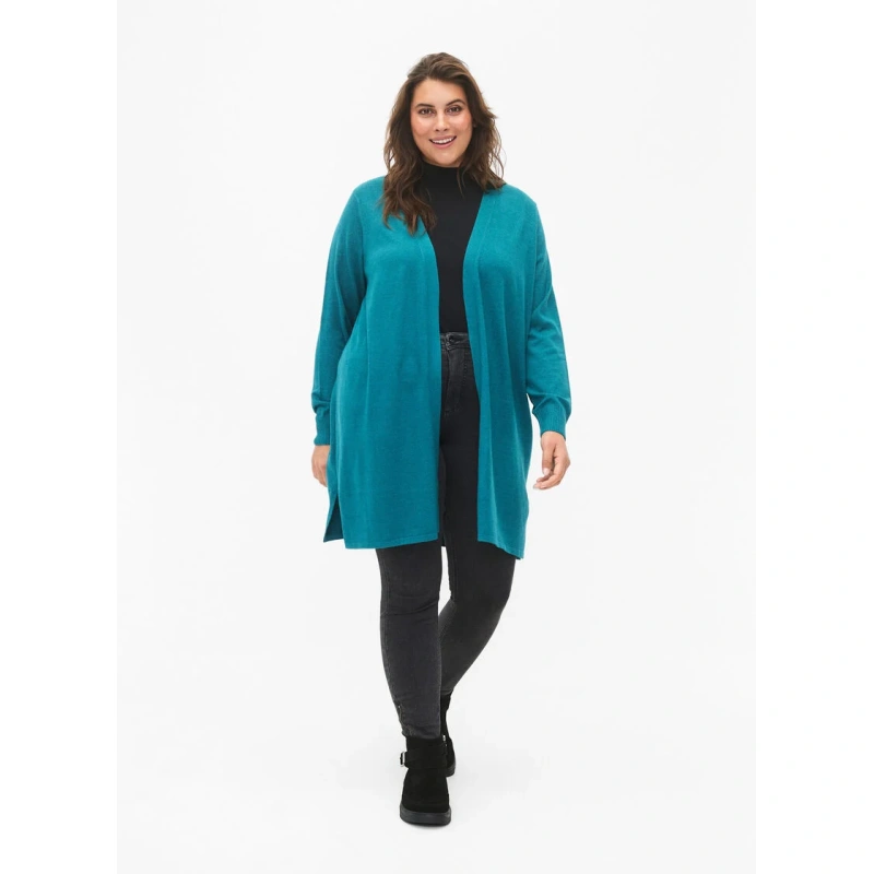 CA52960E-1032_ModelFullBody.webp