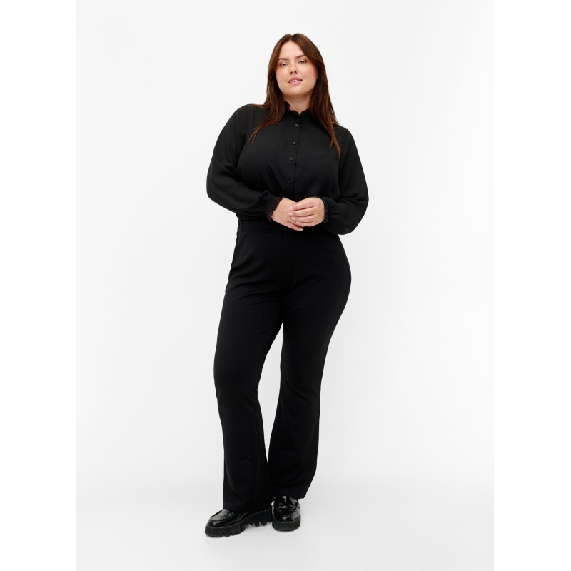 M58916A-0199_ModelFullBody.jpg